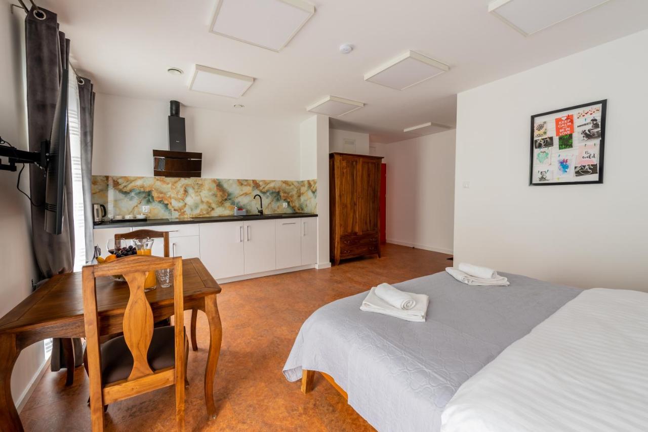 Kamienica Zamenhofa - Apartamenty Na Wynajem Белосток Экстерьер фото